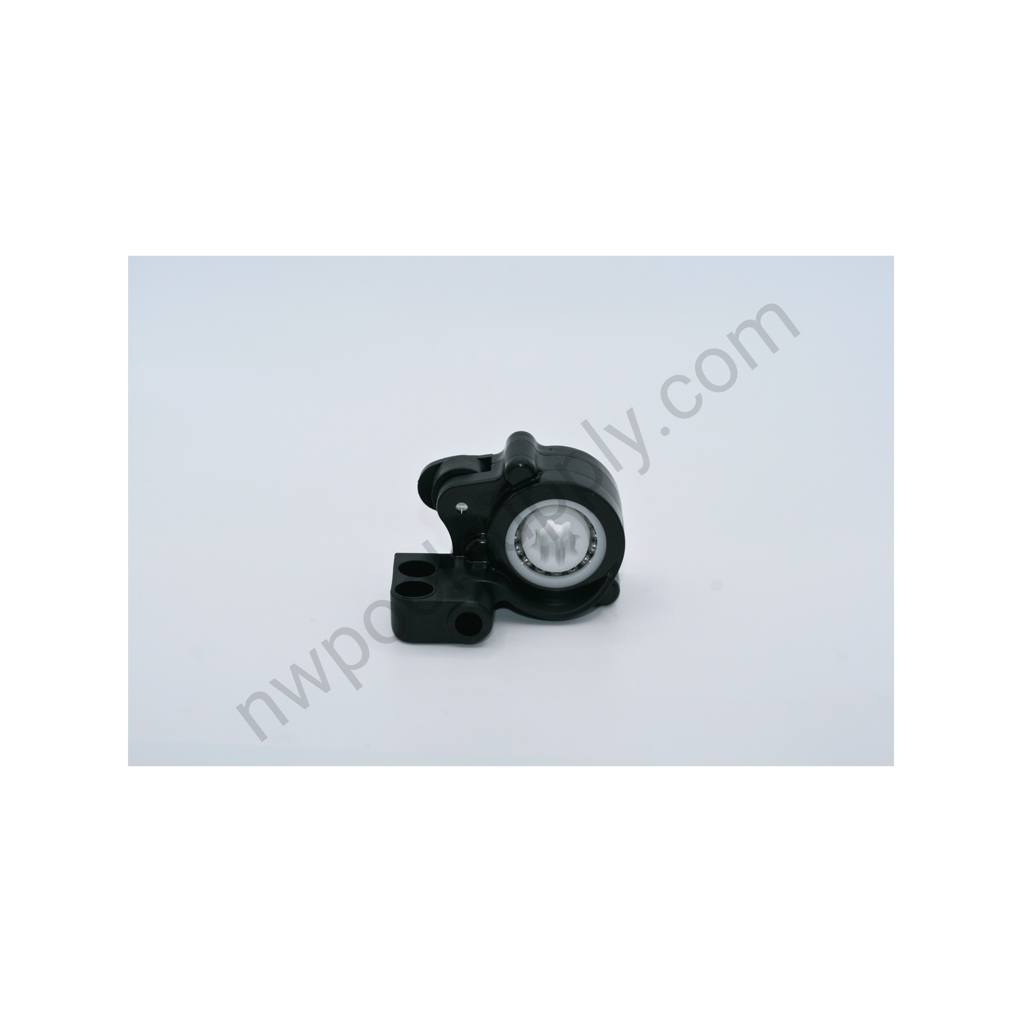 Hayward Left Drive Kit for TracVac | HSXTV108 drive closeup